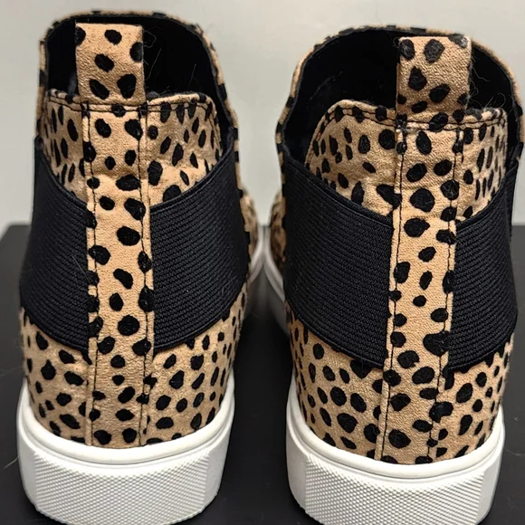 Womens SODA Cheetah/ Leopard Print Sneakers. High Top Sz 8.5 EUC - Picture 2 of 7